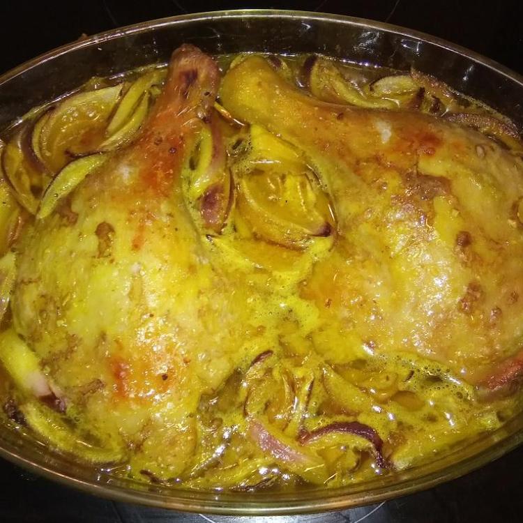Canard au four aux épices à Tajine - Nosrecettesfaciles.com
