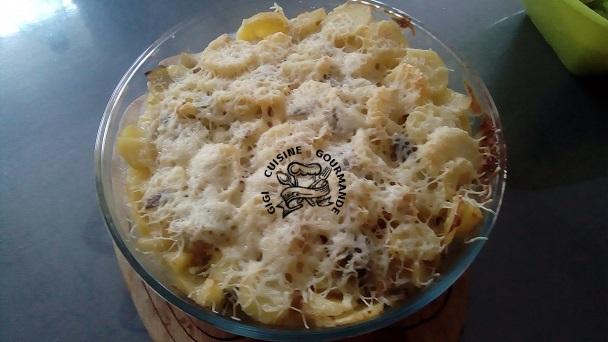 Gratin de pommes de terre poireaux et saucisses de montbeliard