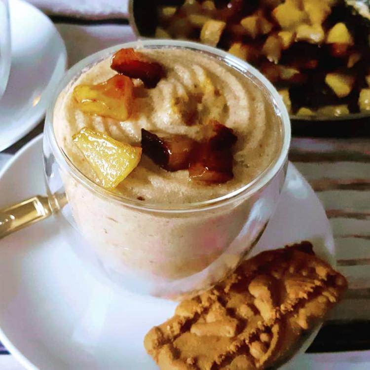 MOUSSE AUX CHATAIGNES-POMMES CARAMÉLISÉES