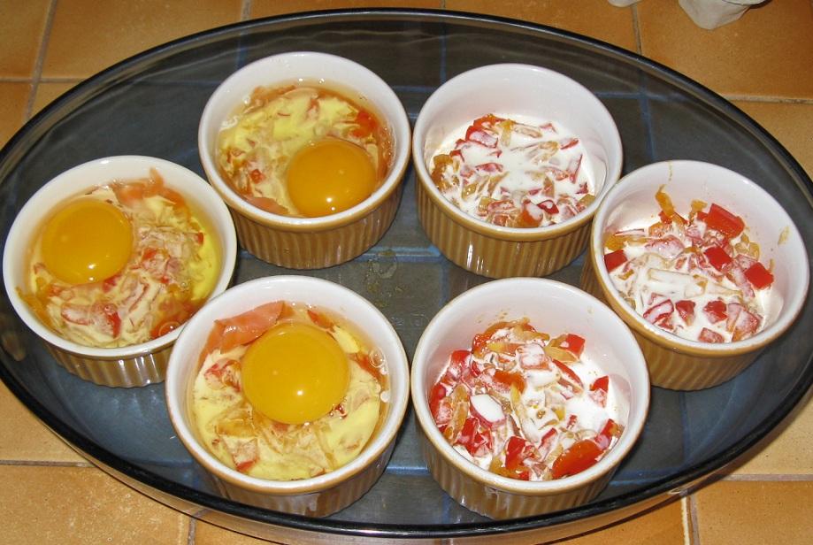 Oeuf cocotte version espagnole au chorizo et au poivron