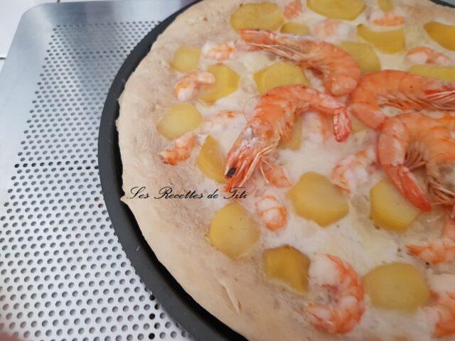 Pizza coco pommes de terre crevettes