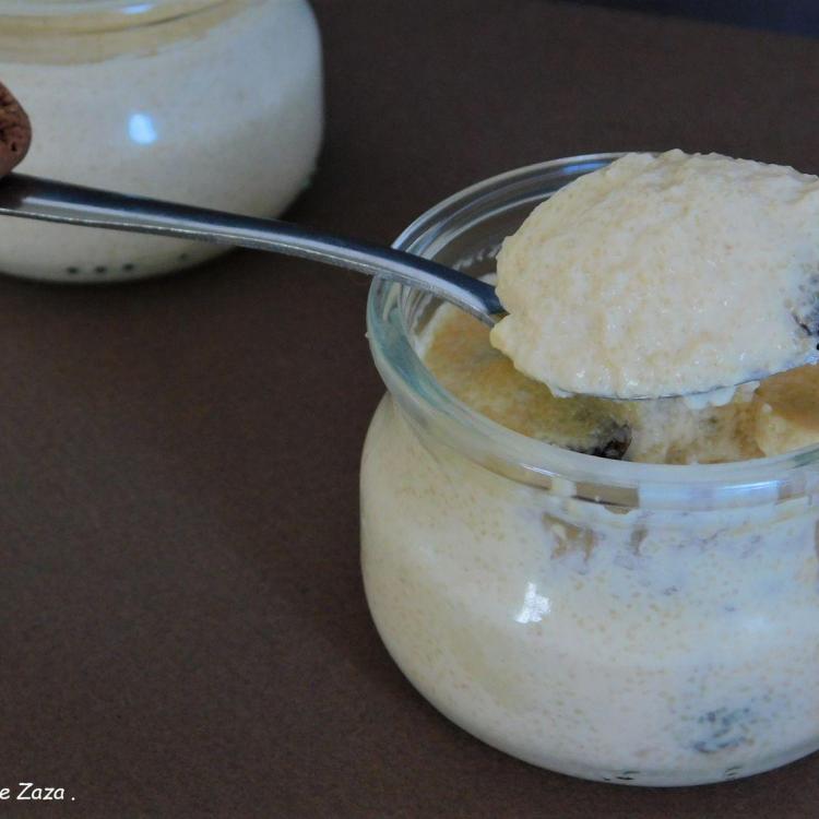 Semoule au lait a la vanille et raisins