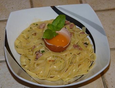 Tagliatelles facon carbonara originale