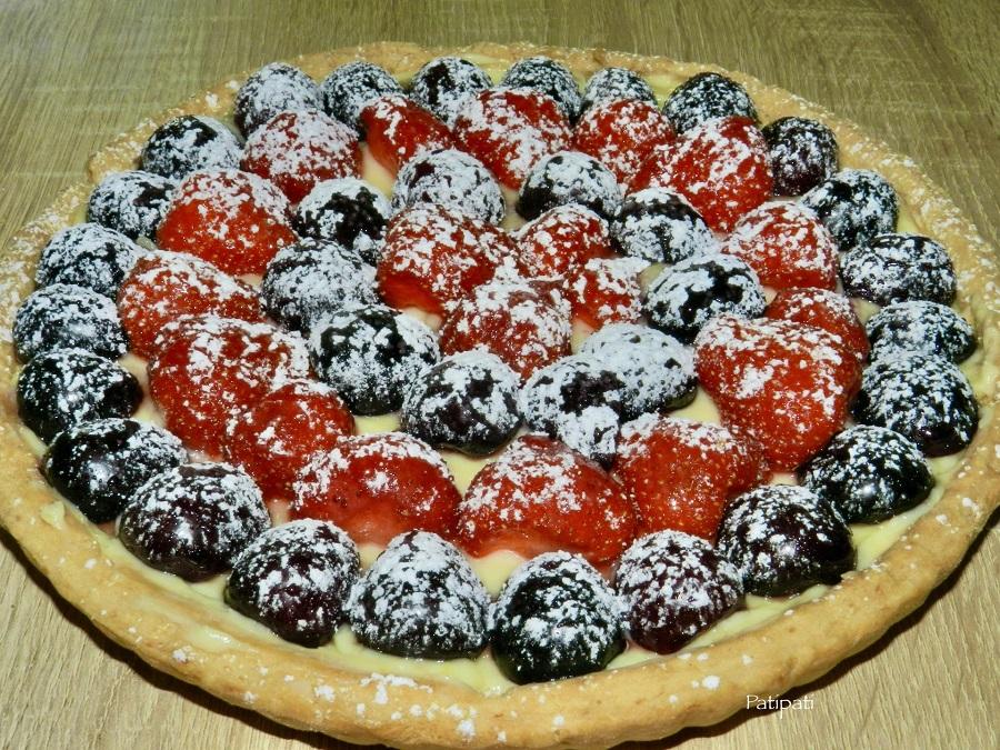 Tarte aux fraises et cerises a la creme patissiere