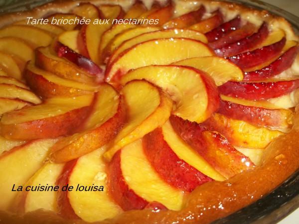 Tarte briochee aux nectarines de louisa
