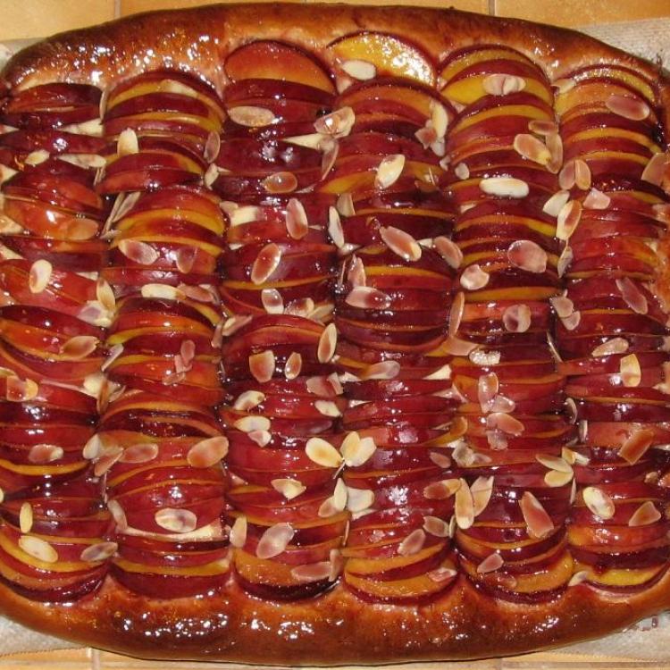 Tarte briochee aux nectarines jaunes