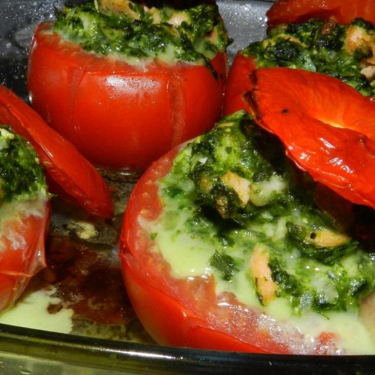 Tomates farcies aux saumon et filet de pangasius